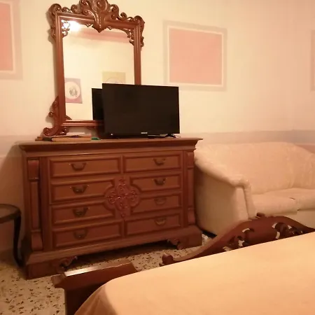 Holiday home Piccoledonne