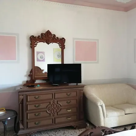 Holiday home Piccoledonne