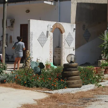 Piccoledonne Villaggio Mose (Sicily)